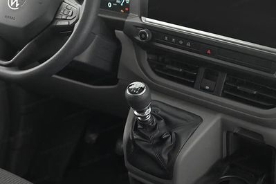 Volkswagen Transporter Kombi TDI L2H1