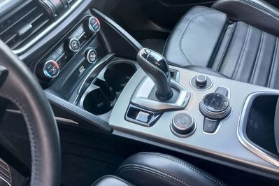 Alfa Romeo Stelvio Turbo Veloce Q4