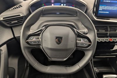 Peugeot 2008 ALLURE 1.2 PureTech