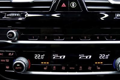 BMW Seria 5 530e iPerformance xDrive Luxury Line sport-aut