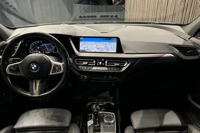 BMW Seria 1 118i M Sport