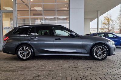 BMW Seria 3 320i Sport Line aut
