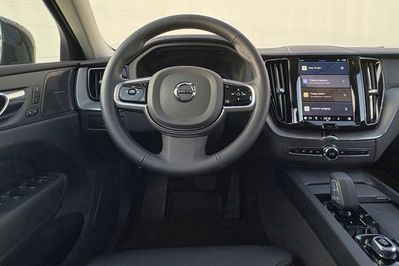 Volvo XC60 T6 Plug-In Hybrid AWD Ultra Dark