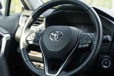 Toyota RAV4 2.0 173KM