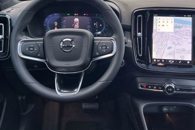 Volvo XC40 B3 Ultra Dark