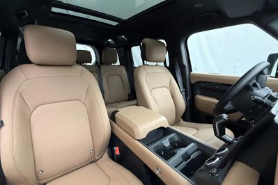 Land Rover Defender 110 D350 X-Dynamic HSE