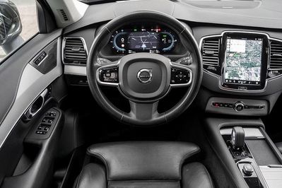 Volvo XC90 T8 AWD Plug-In Hybrid Plus Bright 7os aut