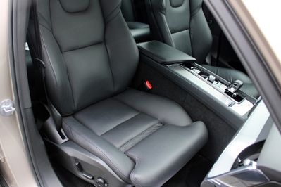 Volvo XC60 B4 D AWD Ultimate Dark