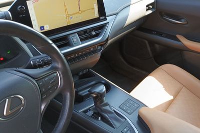 Lexus UX 250h GPF Elegance 2WD