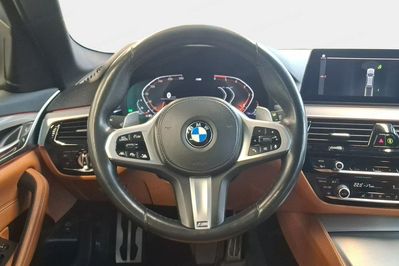 BMW Seria 5 Touring 540d xDrive M Sport