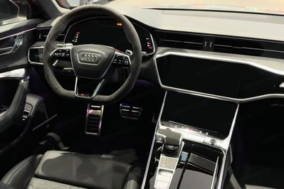 Audi A6 RS6 TFSI quattro Performance
