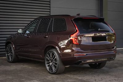Volvo XC90 T8 AWD Plug-In Hybrid Ultra Dark