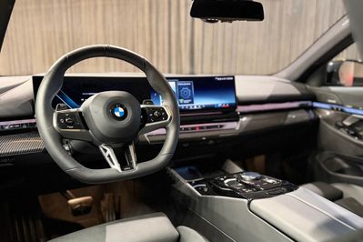 BMW Seria 5 520i mHEV M Sport aut