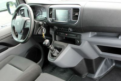 Peugeot Expert L2H1 Zabudowa Warsztatowa