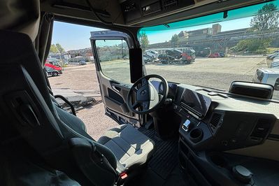 Mercedes Actros L 4x2 ProCabin-Giga Autotransporter LUGGI