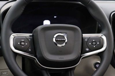 Volvo XC40 B3 Plus Dark