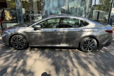 Toyota Camry Executive 2.5 Hybrid Dynamic Force