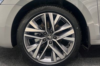 Skoda Octavia Edition 130 Selection 1.5 TSI mHEV  DSG