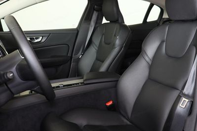 Volvo S60 B4 B Ultimate Dark