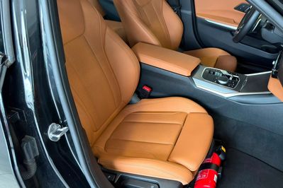 BMW Seria 3 318i M Sport aut