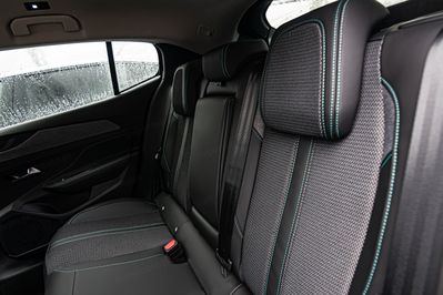 Peugeot 408 Allure e-DCS 1.2 mHEV