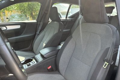 Volvo XC40 B3 Plus Dark