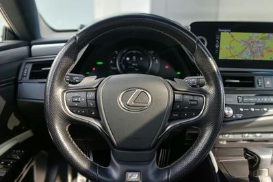 Lexus ES 300h F Sport Edition