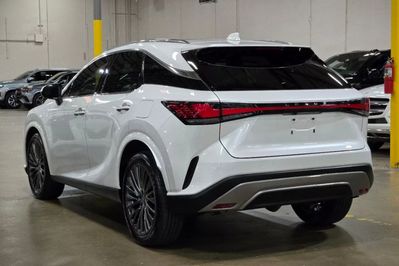 Lexus RX 450h+ Omotenashi 2.5 Hybrid Plug-in