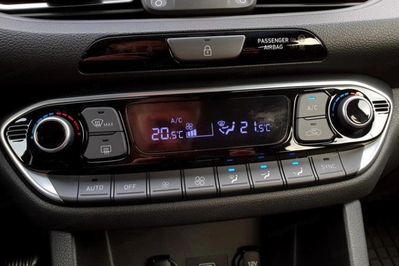 Hyundai i30 1.5 T-GDI Smart DCT