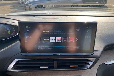 Peugeot 3008 GT 1.6 Hybrid e-EAT8 4x4
