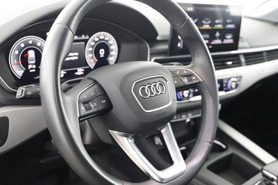 Audi A4 40 TFSI mHEV quattro S tronic