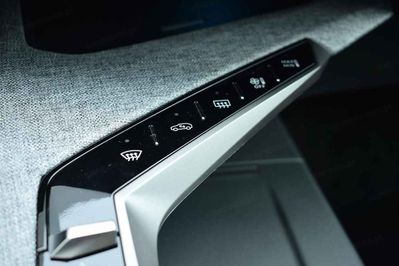 Peugeot 5008 GT e-DCS7 1.6 PHEV