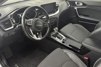 Kia Ceed L 1.5 T-GDI  DCT