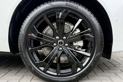 Volvo XC60 B5 AWD Plus Black Edition