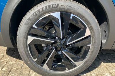 Peugeot 408 Allure e-DCS 1.2 mHEV