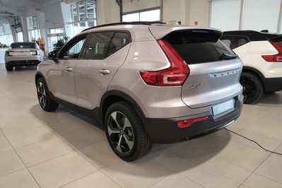 Volvo XC40 B3 Ultra Dark