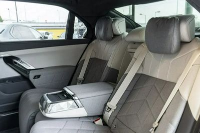 BMW Seria 7 740d xDrive M Sport