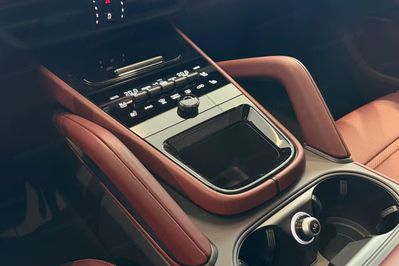 Porsche Cayenne E-Hybrid Black Edition