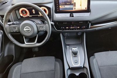 Nissan Qashqai 1.3 DIG-T N-Connecta Xtronic