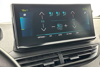 Peugeot 3008 Allure Pack 1.6 Hybrid e-EAT8 4x4