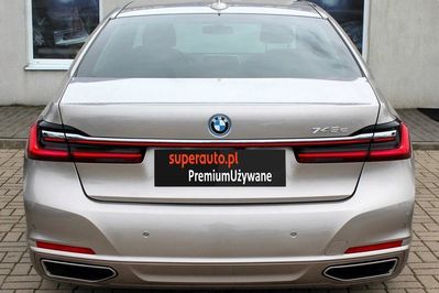 BMW Seria 7 745e
