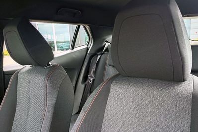 Peugeot 2008 Edition e-DCS6 PureTech mHEV