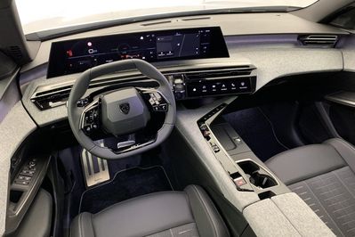 Peugeot 3008 GT 1.2 mHEV e-DCS6