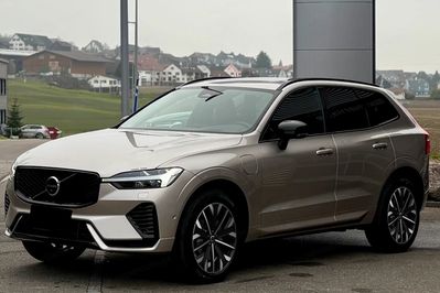 Volvo XC60 T6 Plug-In Hybrid AWD Ultra Dark