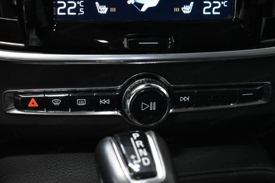 Volvo S90 D4 Momentum