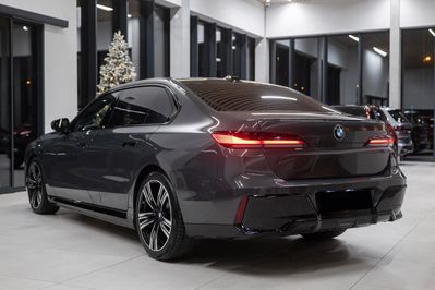 BMW Seria 7 740d xDrive M Sport