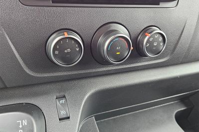 Renault Master L3H2 AT