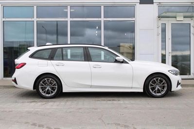 BMW Seria 3 320d xDrive Sport Line aut