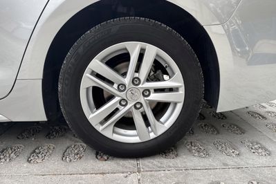 Toyota Corolla Active 1.8 Hybrid