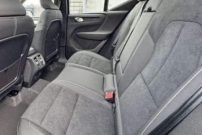 Volvo XC40 B4 Plus Black Edition